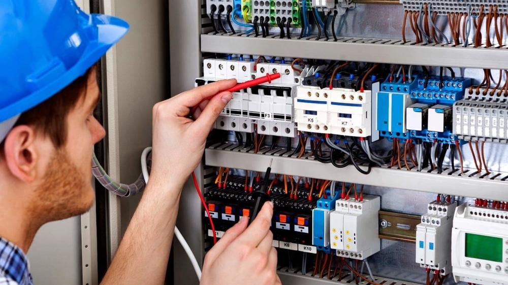 Eléctricien à Guillerval